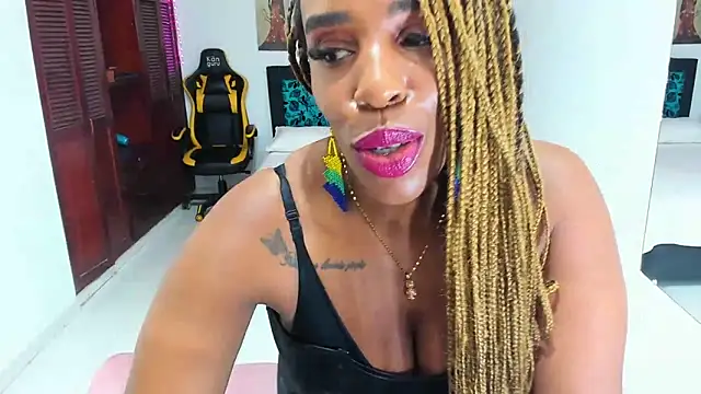 Snapshot of TAYLORR778 chatting on January 16, 2025, 8:25 pm TAYLORR778 online show from January 16, 2025, 8:25 pm