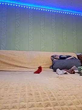 KiraXTender online show from December 12, 2024, 12:22 pm