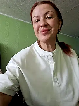 KiraXTender online show from September 27, 2025, 3:55 am