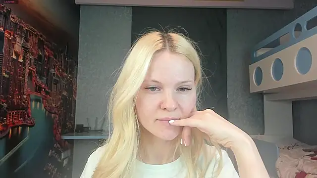 Snapshot of Masha_2002 chatting on May 5, 2026, 7:44 pm Masha 2002 online show from May 5, 2026, 7:44 pm