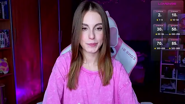 EdelineMaher online show from November 9, 2025, 1:53 pm