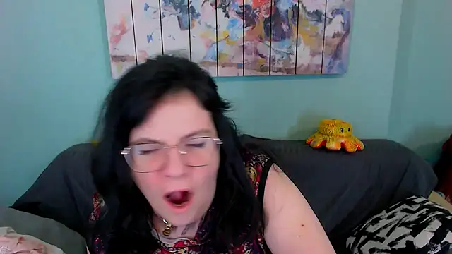 EverlyRays online show from April 23, 2026, 7:30 am