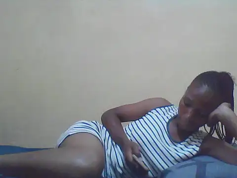 Snapshot of Smillie_prety chatting on February 15, 2026, 10:25 am Smillie prety online show from February 15, 2026, 10:25 am