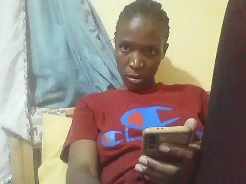 Snapshot of Smillie_prety chatting on April 14, 2026, 4:46 pm Smillie prety online show from April 14, 2026, 4:46 pm