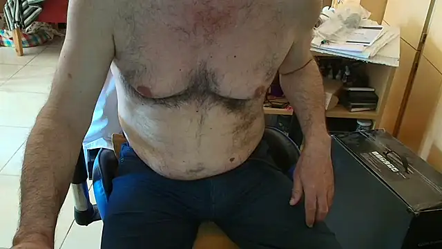 angelgarcia269 online show from November 11, 2025, 12:05 pm