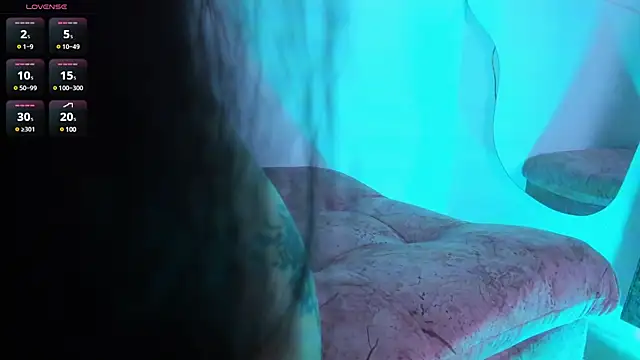 emma woods  online show from February 3, 2025, 5:24 pm