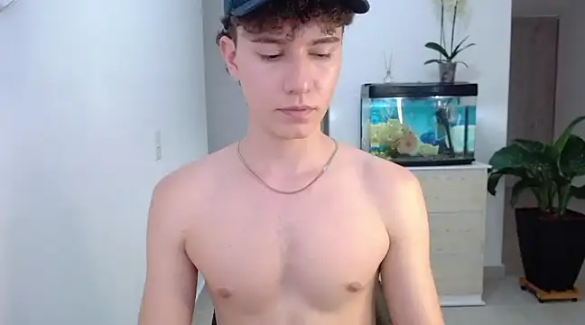 adrian morelly online show from December 10, 2024, 10:37 pm