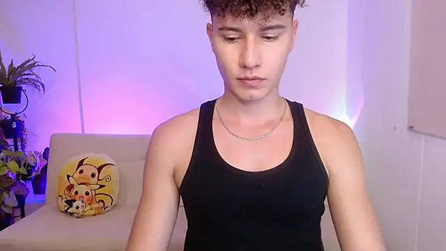 adrian morelly online show from December 4, 2025, 7:22 pm