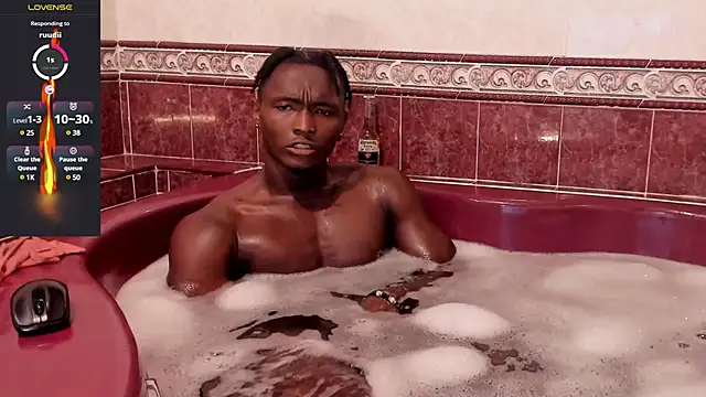 Snapshot of DannSmmith chatting on February 17, 2025, 4:04 pm DannSmmith online show from February 17, 2025, 4:04 pm