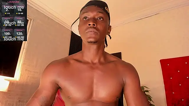 Snapshot of DannSmmith chatting on February 19, 2025, 2:23 pm DannSmmith online show from February 19, 2025, 2:23 pm