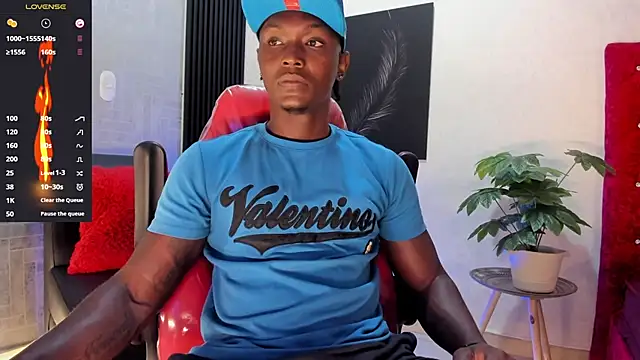 Snapshot of DannSmmith chatting on February 20, 2025, 1:30 pm DannSmmith online show from February 20, 2025, 1:30 pm