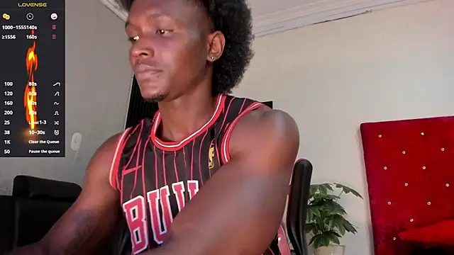 Snapshot of DannSmmith chatting on February 24, 2025, 5:31 pm DannSmmith online show from February 24, 2025, 5:31 pm