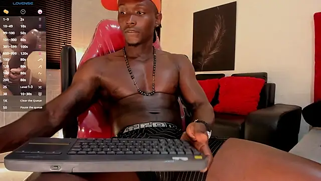 Snapshot of DannSmmith chatting on March 13, 2025, 6:45 pm DannSmmith online show from March 13, 2025, 6:45 pm