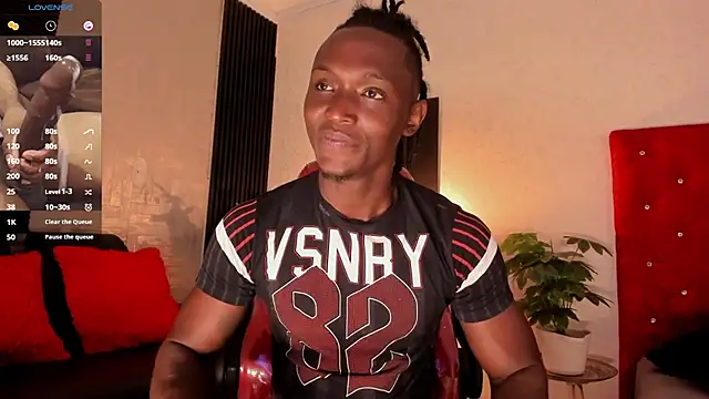 Snapshot of DannSmmith chatting on March 17, 2025, 2:23 pm DannSmmith online show from March 17, 2025, 2:23 pm