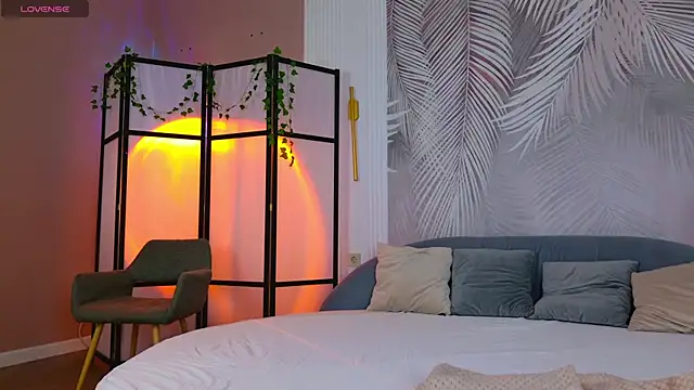 Marie Diaze online show from July 23, 2026, 5:05 am
