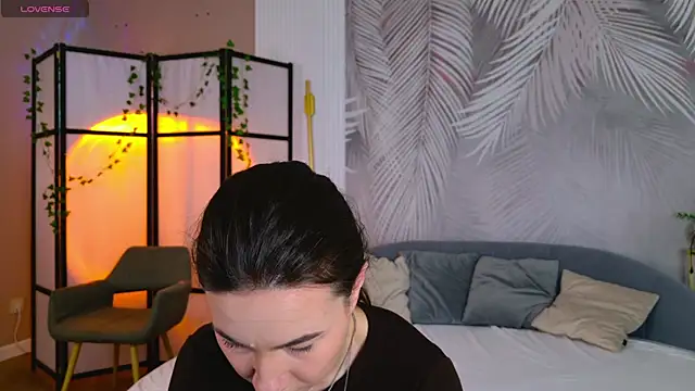 Marie Diaze online show from July 24, 2026, 5:05 am