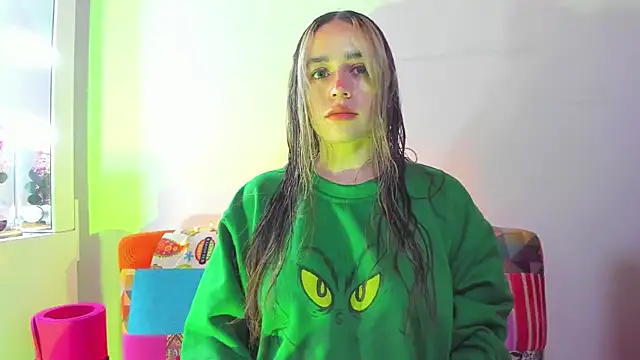 Natalia Suarez online show from September 11, 2025, 1:06 am