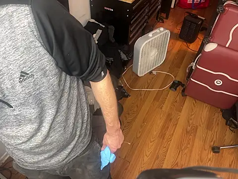 leanjamesdean online show from March 8, 2026, 3:54 am