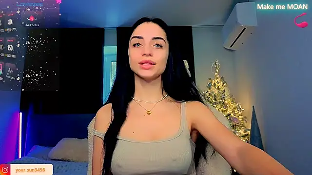 Snapshot of Kemi__Jordan chatting on December 15, 2025, 8:40 am Kemi Jordan online show from December 15, 2025, 8:40 am