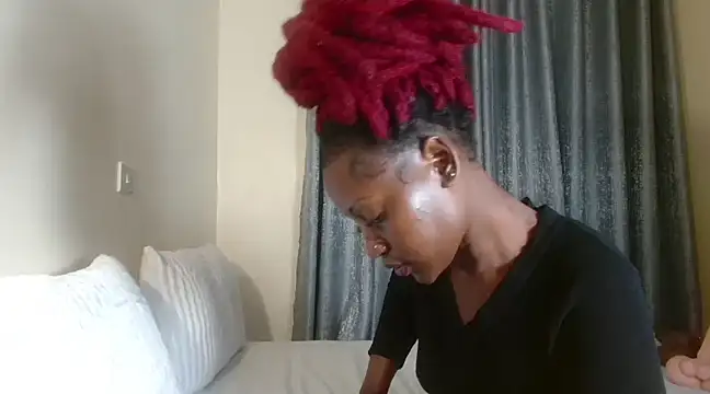 Snapshot of Elegant_Ebony chatting on February 24, 2025, 10:25 pm Elegant Ebony online show from February 24, 2025, 10:25 pm