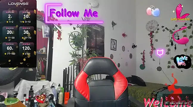 Snapshot of YourWhoreXX chatting on February 22, 2025, 9:45 am YourWhoreXX online show from February 22, 2025, 9:45 am