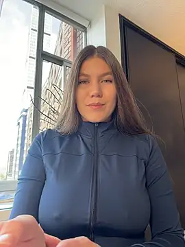 AmelieLaurent  online show from July 24, 2026, 12:58 pm