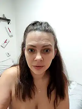 Snapshot of LEAsquirt91 chatting on December 20, 2024, 3:53 pm LEAsquirt91 online show from December 20, 2024, 3:53 pm