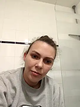 Snapshot of LEAsquirt91 chatting on January 25, 2025, 6:46 pm LEAsquirt91 online show from January 25, 2025, 6:46 pm