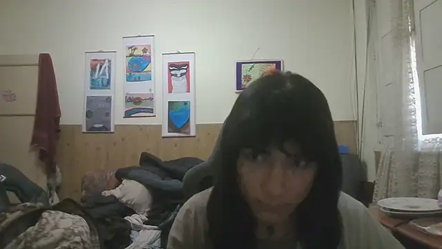 calliemaggotbone online show from November 9, 2025, 2:59 pm