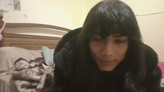 calliemaggotbone online show from December 5, 2025, 6:15 pm