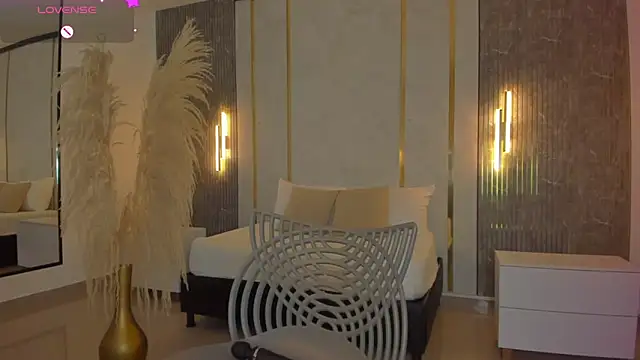 riley sierra online show from April 15, 2026, 1:07 pm