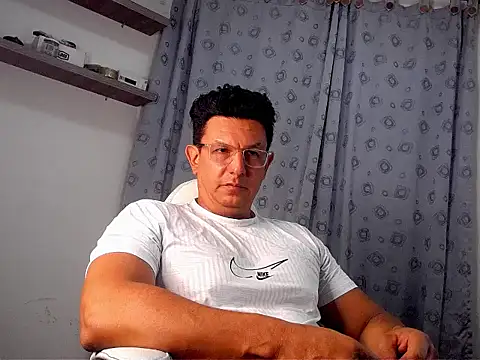 pedropicapi online show from November 8, 2025, 11:25 pm