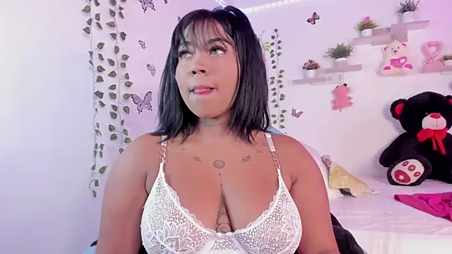 Snapshot of Emily_restrepo chatting on January 11, 2025, 4:16 am Emily restrepo online show from January 11, 2025, 4:16 am