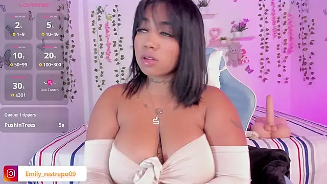 Snapshot of Emily_restrepo chatting on January 25, 2025, 12:16 pm Emily restrepo online show from January 25, 2025, 12:16 pm