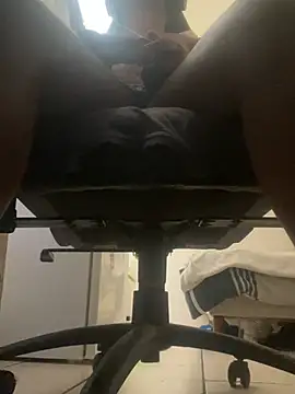 YesTheSexiest online show from January 18, 2026, 12:31 pm