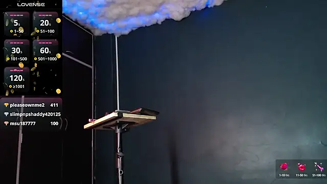 Layla miss online show from December 18, 2024, 3:04 am