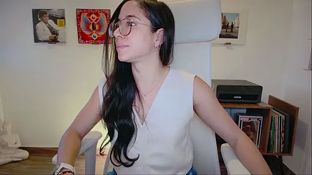 adriana  sosa  online show from June 24, 2026, 10:42 pm