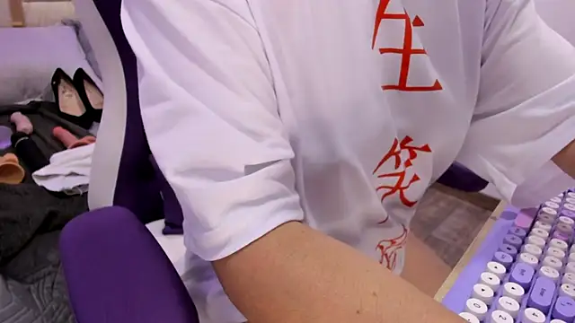 PauletteJ online show from February 24, 2025, 11:54 am