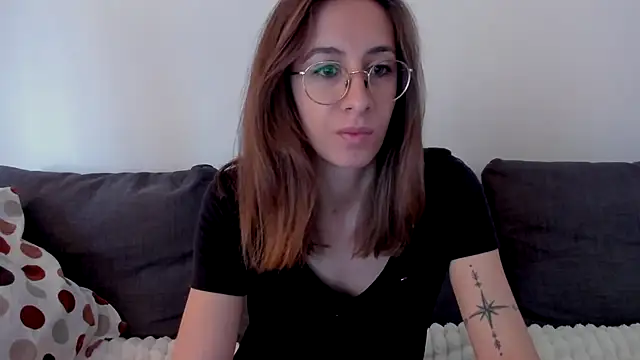Snapshot of DesireMore90 chatting on May 20, 2026, 9:15 am DesireMore90 online show from May 20, 2026, 9:15 am