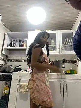 Snapshot of AgathaGeorgiou chatting on February 18, 2025, 1:32 am AgathaGeorgiou online show from February 18, 2025, 1:32 am