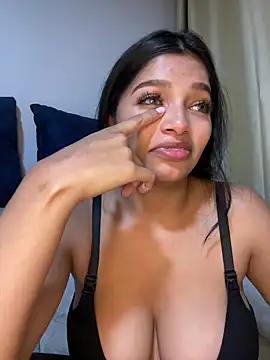 Snapshot of AgathaGeorgiou chatting on September 23, 2025, 1:19 am AgathaGeorgiou online show from September 23, 2025, 1:19 am