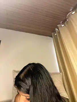 Snapshot of AgathaGeorgiou chatting on October 4, 2025, 10:19 pm AgathaGeorgiou online show from October 4, 2025, 10:19 pm