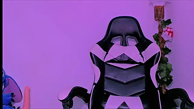 KathieBurning online show from December 2, 2024, 2:08 pm