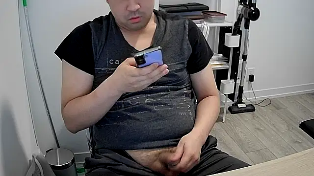 Koreanboy171 online show from May 15, 2026, 3:24 am