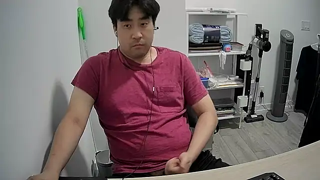 Koreanboy171 online show from June 27, 2026, 4:28 am
