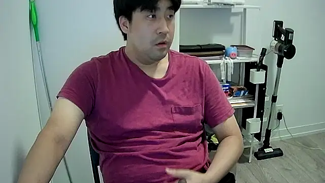 Koreanboy171 online show from July 7, 2026, 11:31 pm