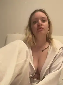 mariemelissah online show from March 1, 2025, 9:40 am