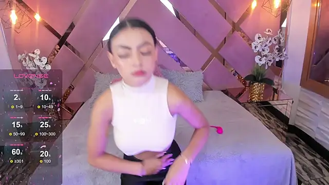 SHANONCLARK online show from January 31, 2025, 7:18 pm