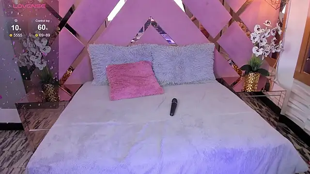 SHANONCLARK online show from February 5, 2025, 7:20 pm