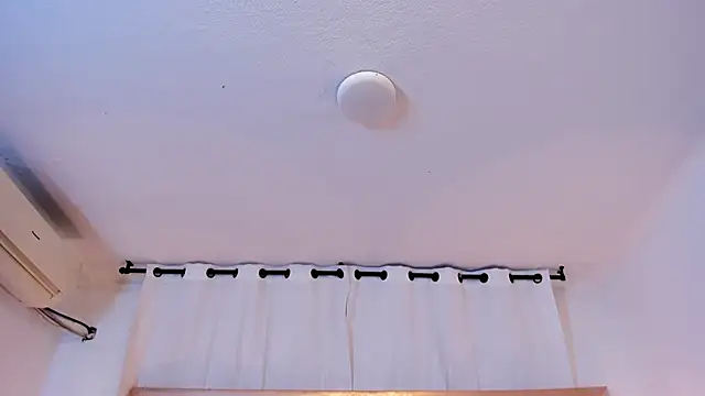 Snapshot of brittany069 chatting on October 13, 2025, 8:42 pm brittany069 online show from October 13, 2025, 8:42 pm